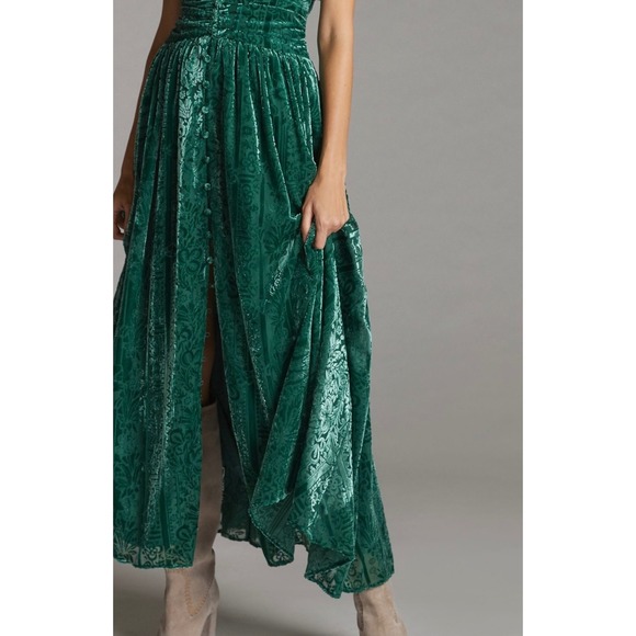 Anthropologie Puff-Sleeved Burnout Velvet Maxi Dress in Holly Green, - Picture 2 of 9
